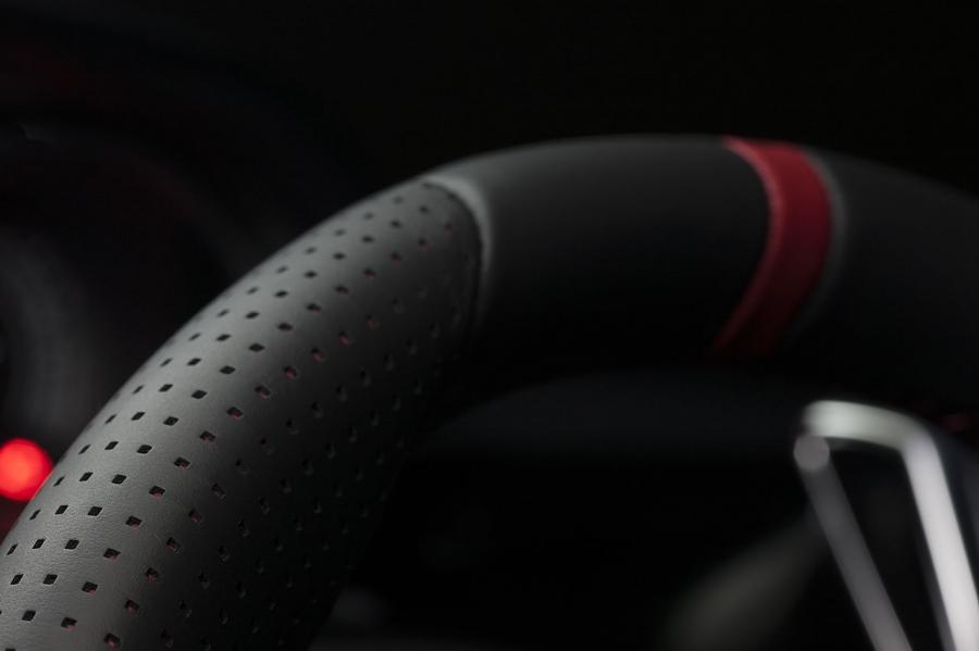 Peugeot 208 GTi 2012 года  (фото 30 из 32)